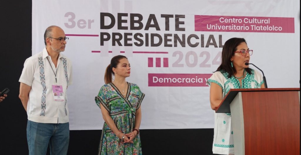 Consejeros se deslindan y corrigen a Guadalupe Taddei: el INE no tiene exclusividad sobre el color rosa