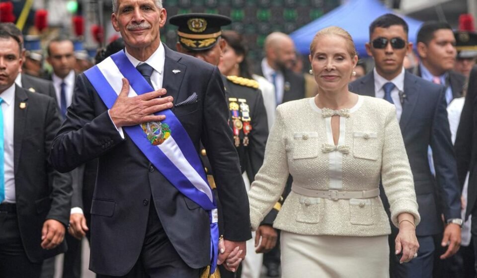 Nasry Asfura asume la presidencia de Honduras, el país más violento y empobrecido de Centroamérica