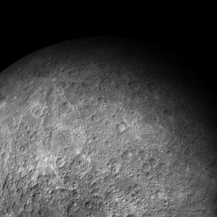 ¿Por qué las dos caras de la Luna son asimétricas?